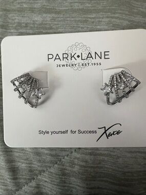 Park Lane Silver Fan Motif Crystal Star Post Earrings
